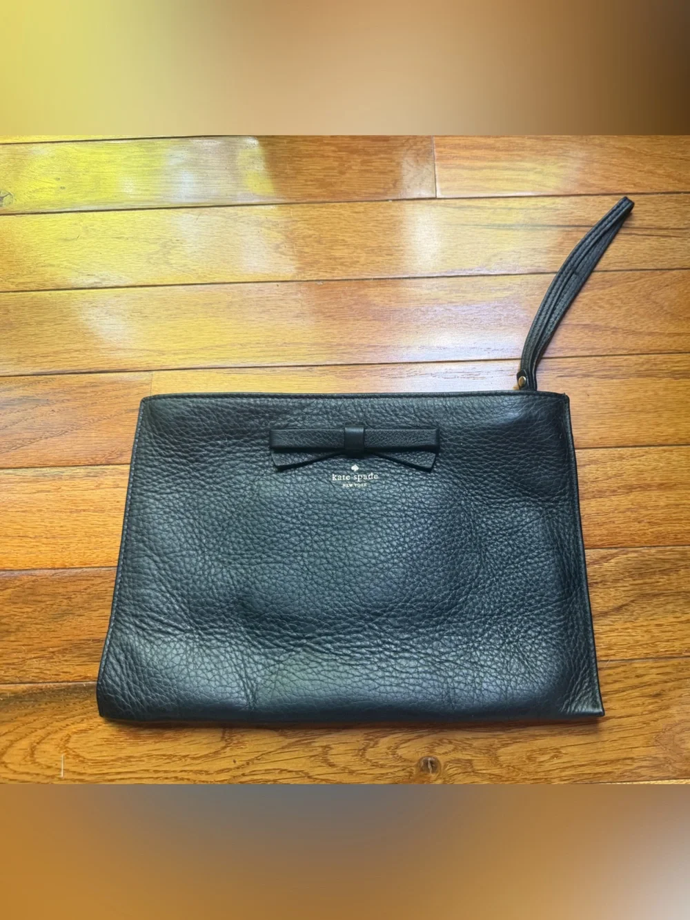 kate spade black pebbled leather wristlet with bow detail - Picture 1 of 3
